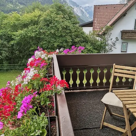 Haus Bergblick Am Gruenen ベッド・アンド・ブレックファスト 3*