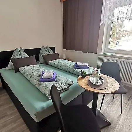 ベッド・アンド・ブレックファスト Haus Bergblick Am Gruenen 3*