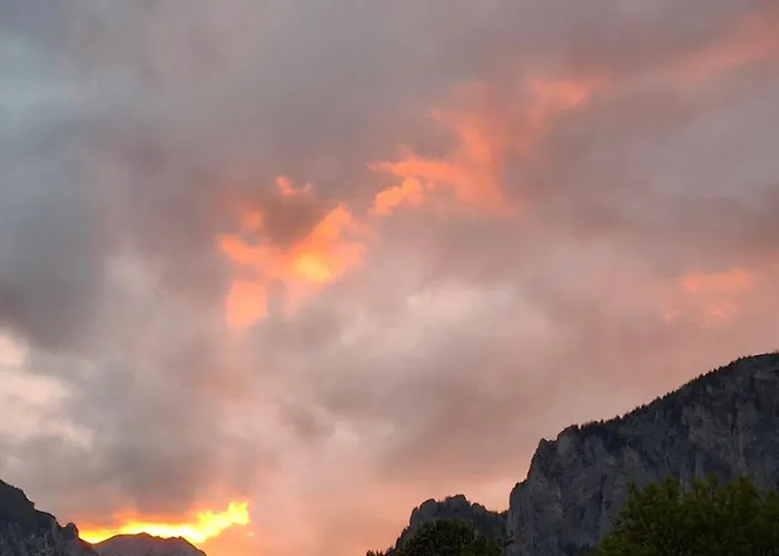 Haus Bergblick Am Gruenen 住宿加早餐酒店 Oberort